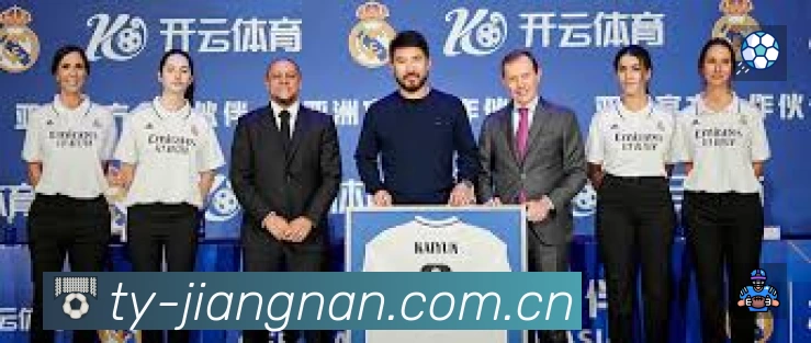申花vs海港爆21次犯规5黄1红，国家德比火药味失控根源究竟在裁判还是球员？__br_